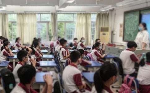 中学生新学期开学倡议书(精选8篇)